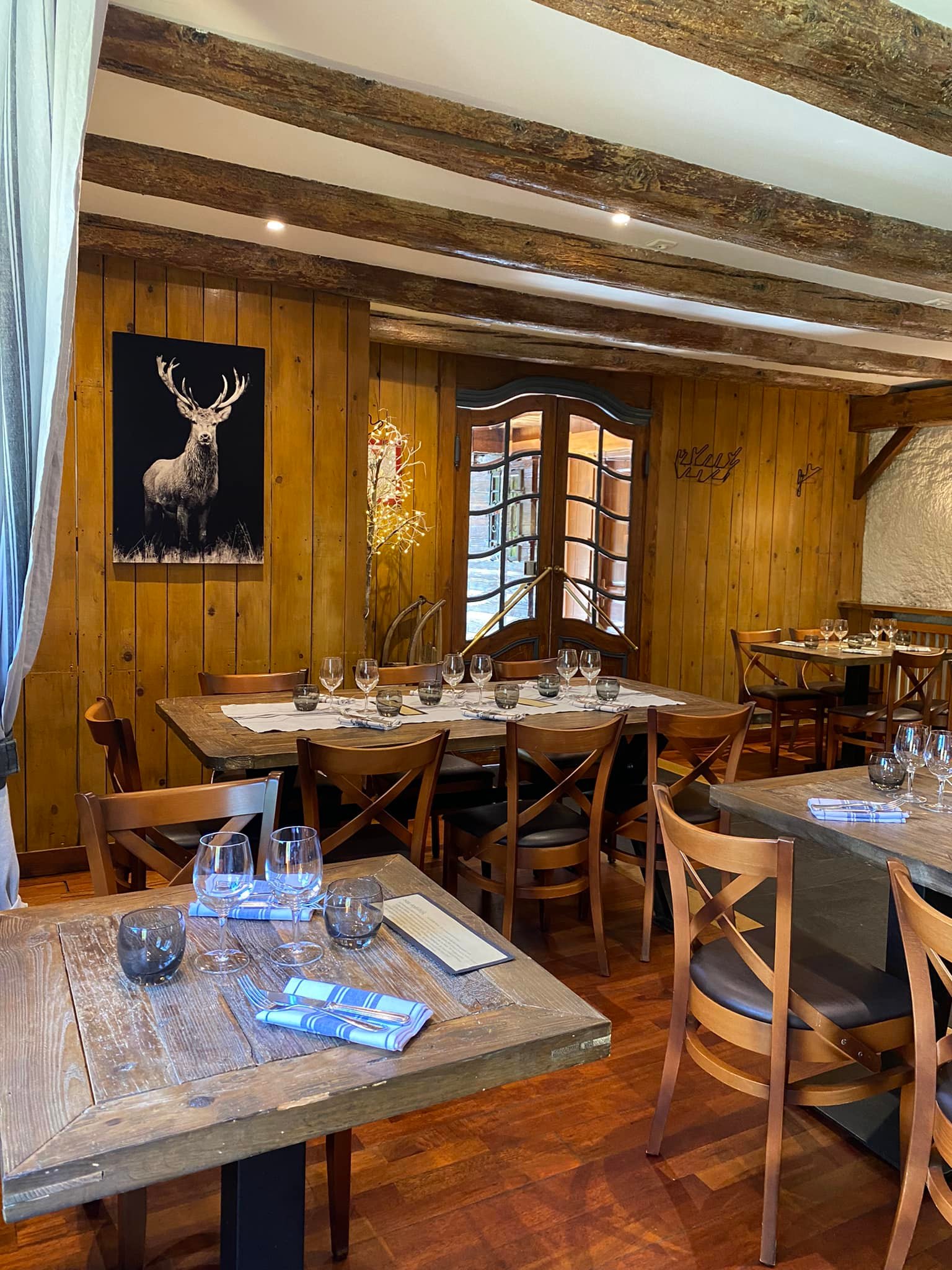 restaurant